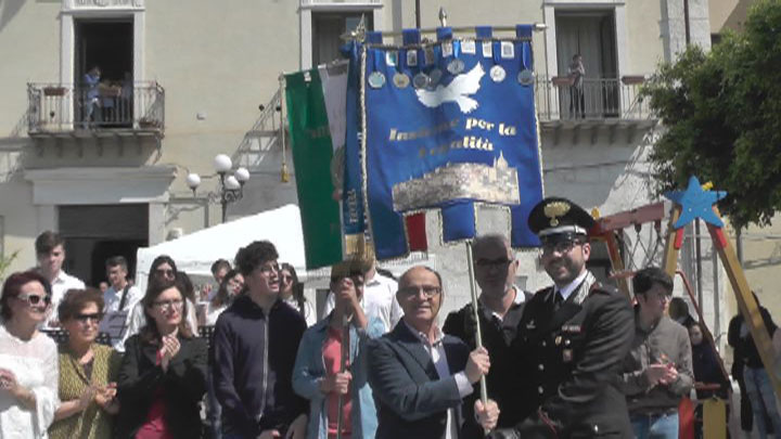 Al Liceo M.L.K. di Favara lo stendardo della Legalità. Conclusa la festa della Legalità a Favara